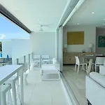 Pool Resort Port Douglas