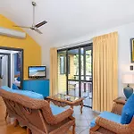 Dreamcatcher Beach-Side Apartments
