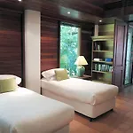 17 Wharf Street - Luxury Holiday Home