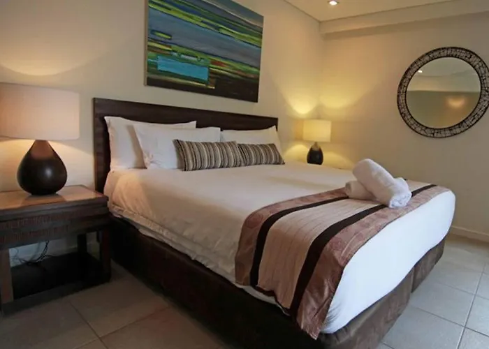 132 Temple Luxury Direct Studio