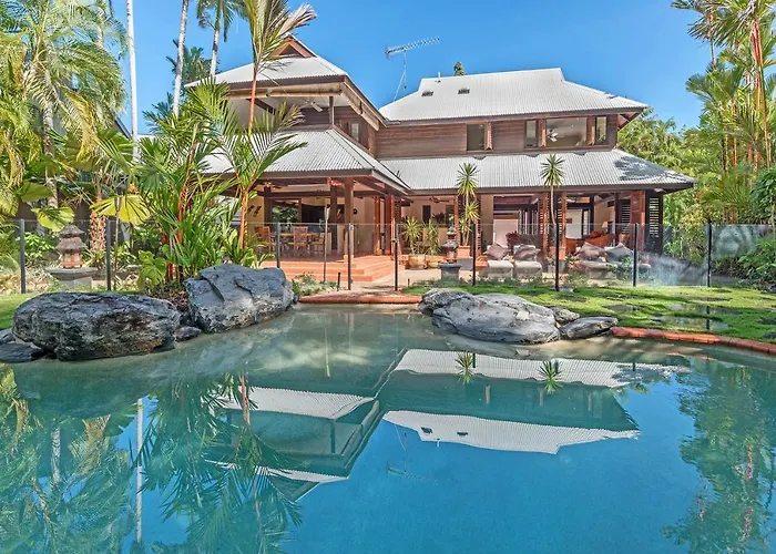 Luxurious Sala Private Beachfront Escape