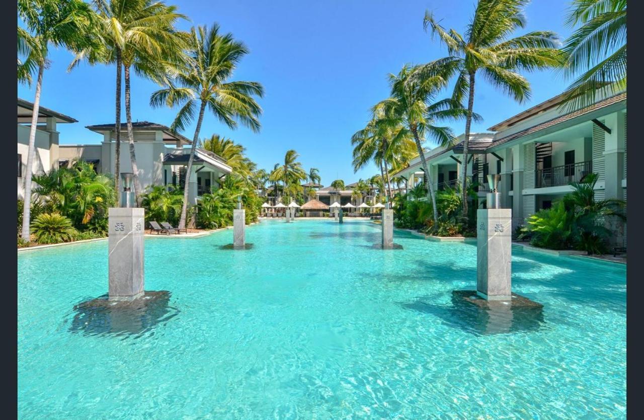Temple & * Port Douglas