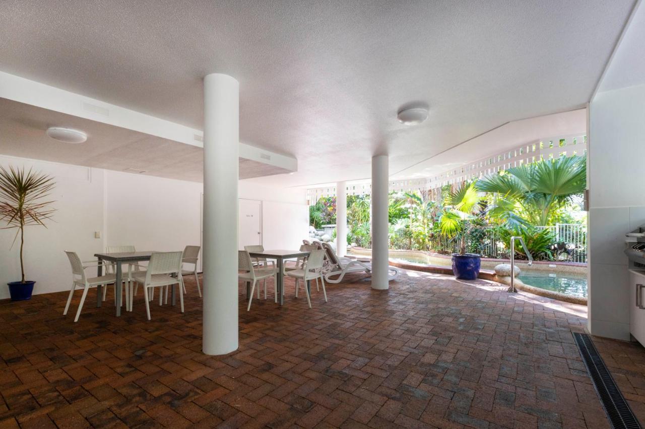 Aparthotel The White House 4*