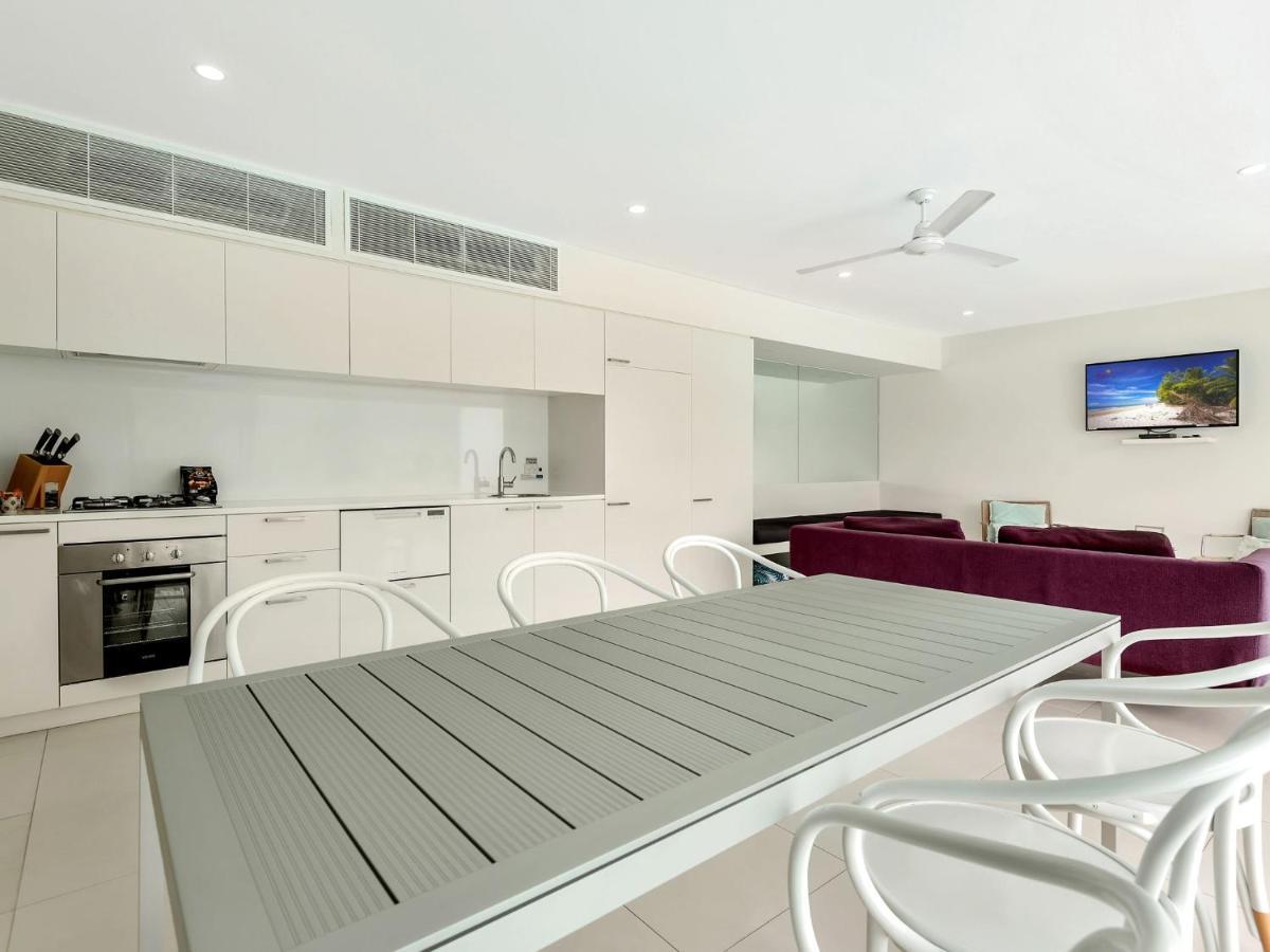 Apartment Pool 54 *