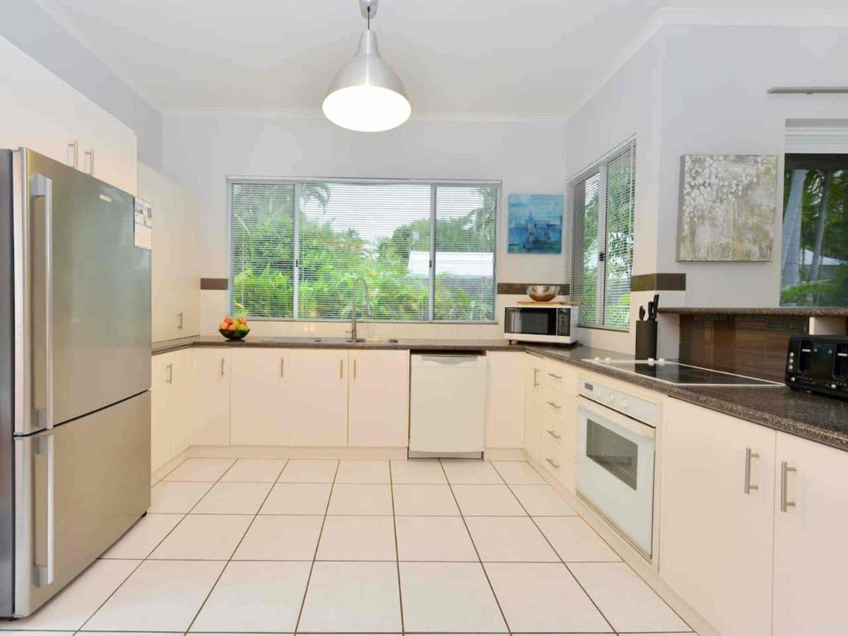 Sandwater-tropical Beachside Holiday House Holiday home Port Douglas