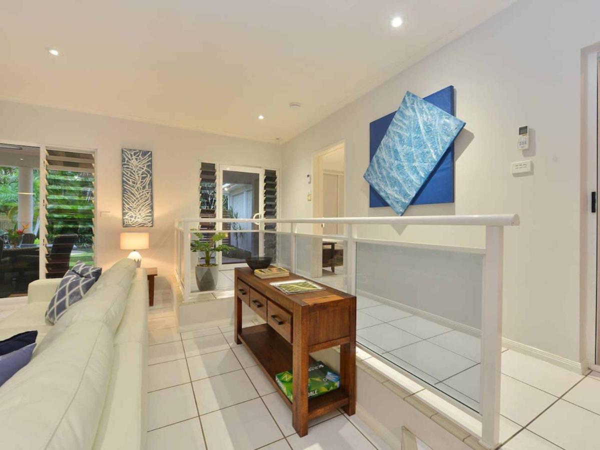 Sandwater-tropical Beachside Holiday House Holiday home
