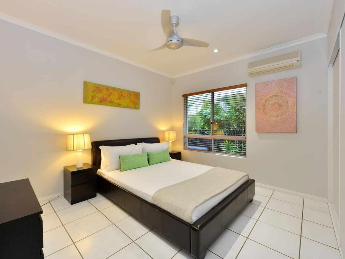 Sandwater-tropical Beachside Holiday House *