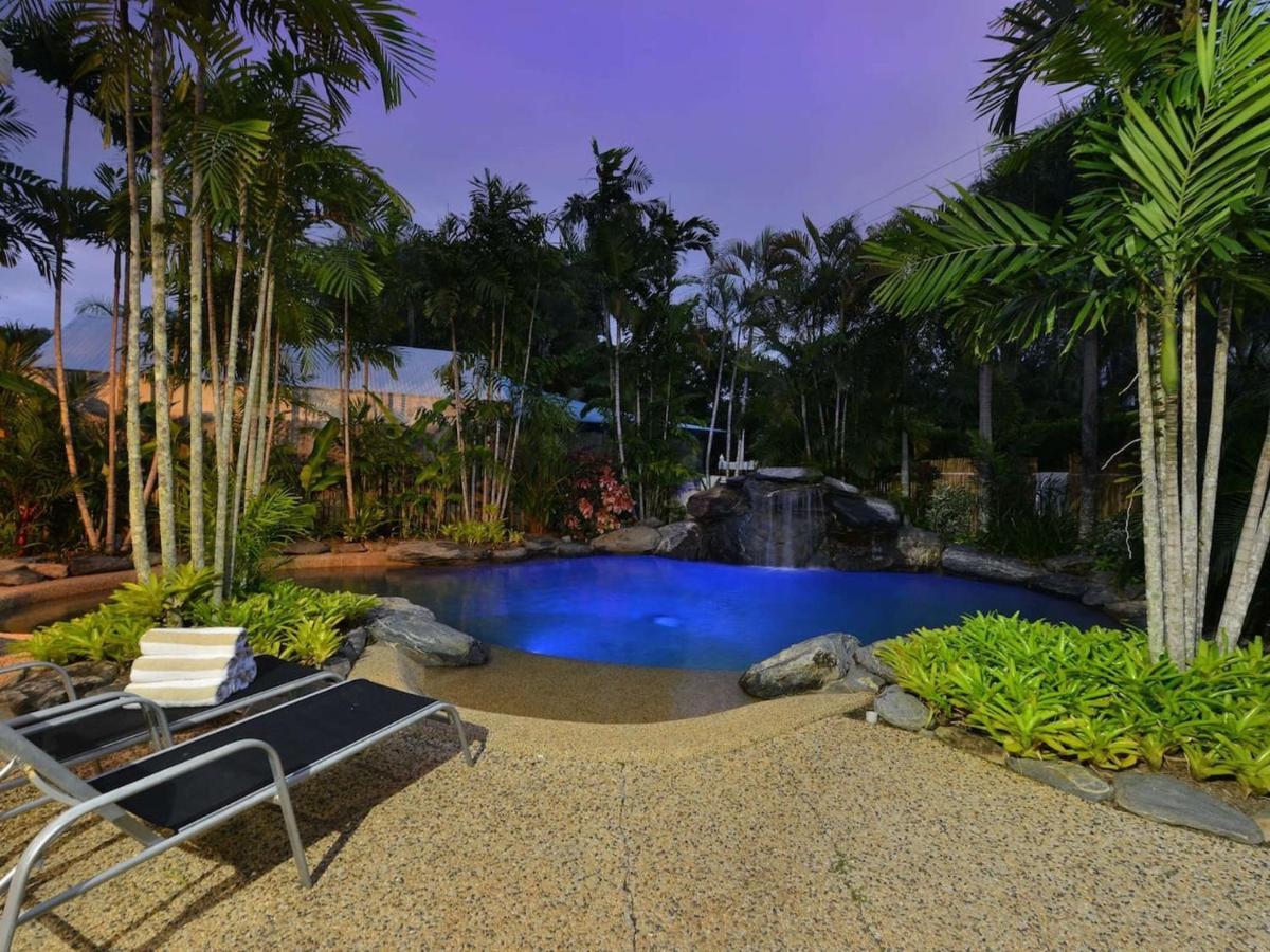 Sandwater-tropical Beachside Holiday House Holiday home