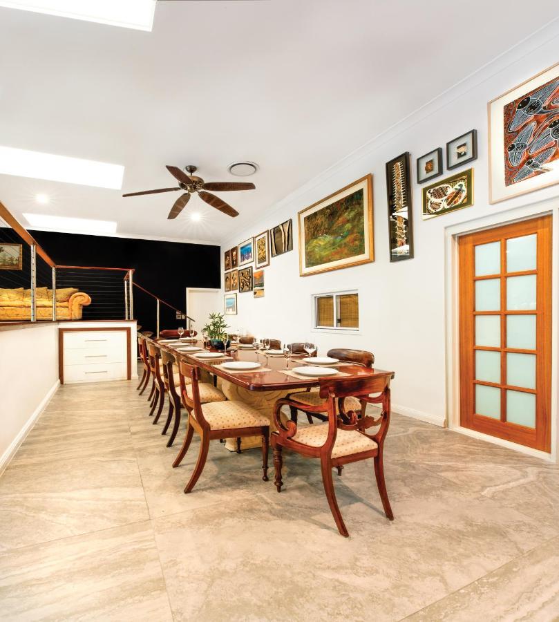 Apartment Luxury Penthouse 5 Bdr 3 Bath Twin Rain Showers 365 Sq Mtrs Port Douglas