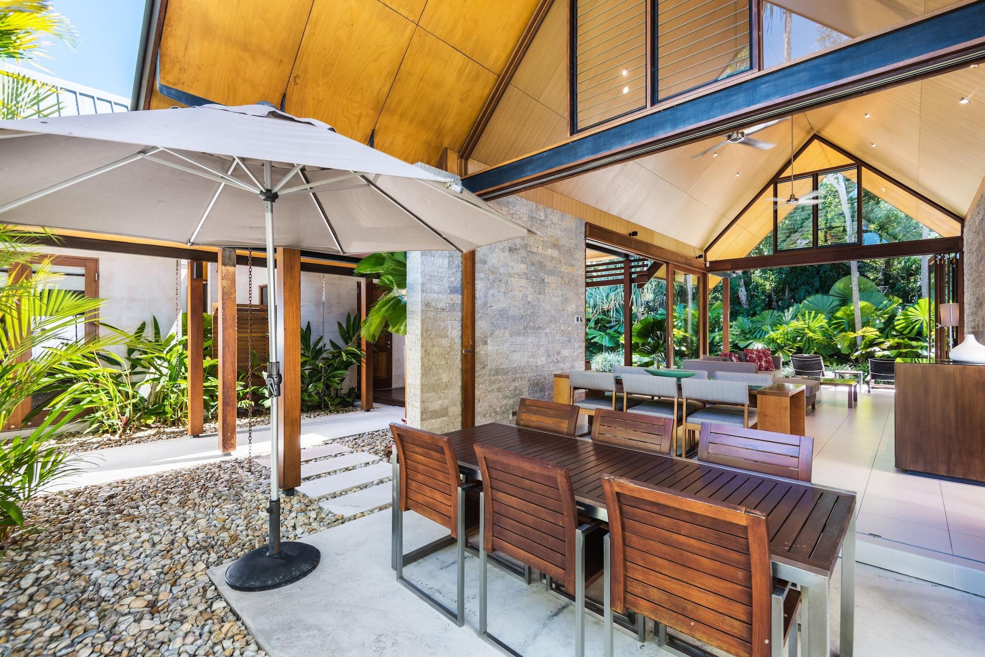 Niramaya And 5* Port Douglas