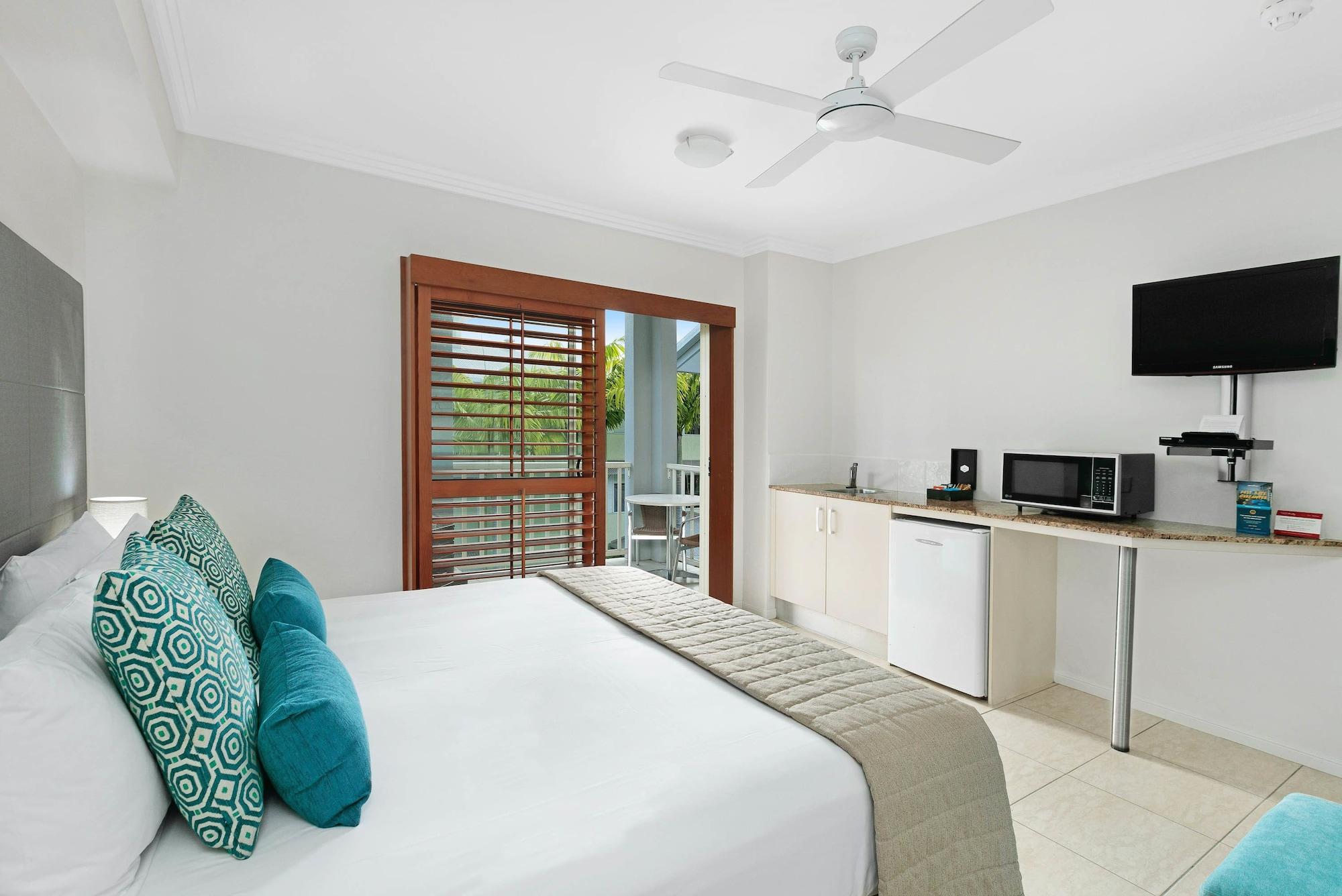Mantra Aqueous On Port 4* Port Douglas