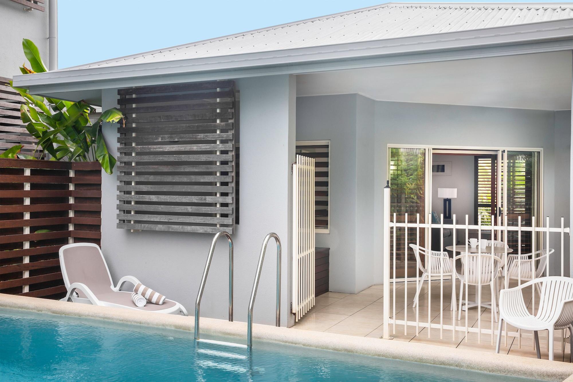Mantra Aqueous On Port Aparthotel 4*