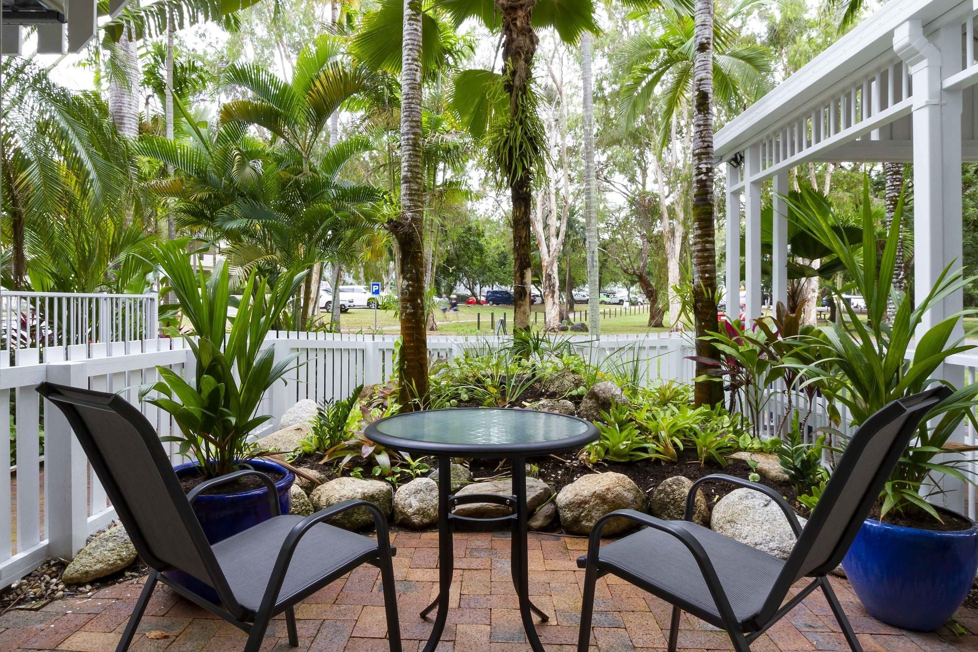The White House Aparthotel Port Douglas