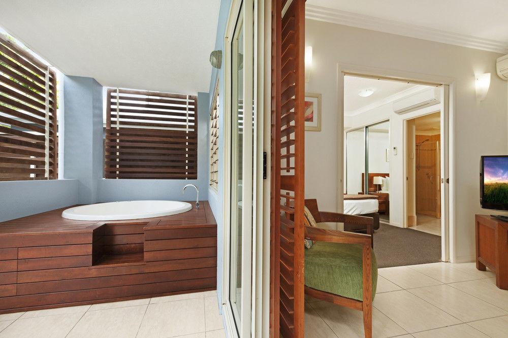 Mantra Aqueous On Port 4* Port Douglas