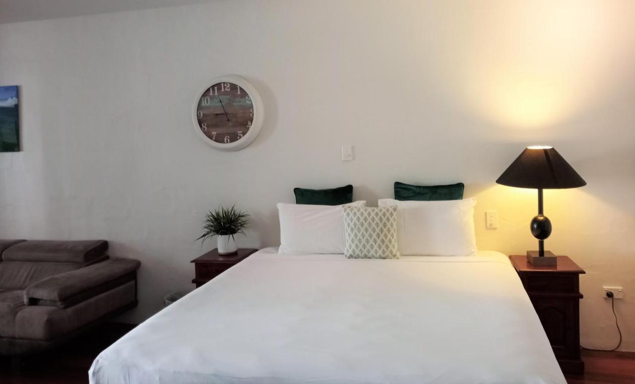 Aparthotel Club Tropical - Official Onsite Reception & Check In