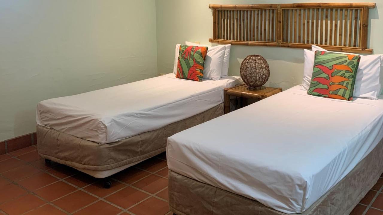 Aparthotel Club Tropical - Official Onsite Reception & Check In