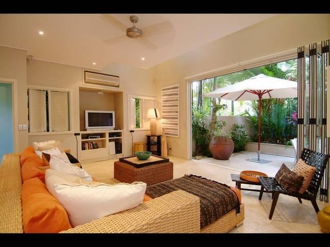 Latitude 16 On Grant St Port Douglas