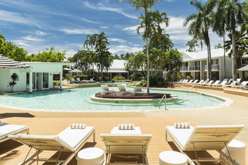 Oaks Resort