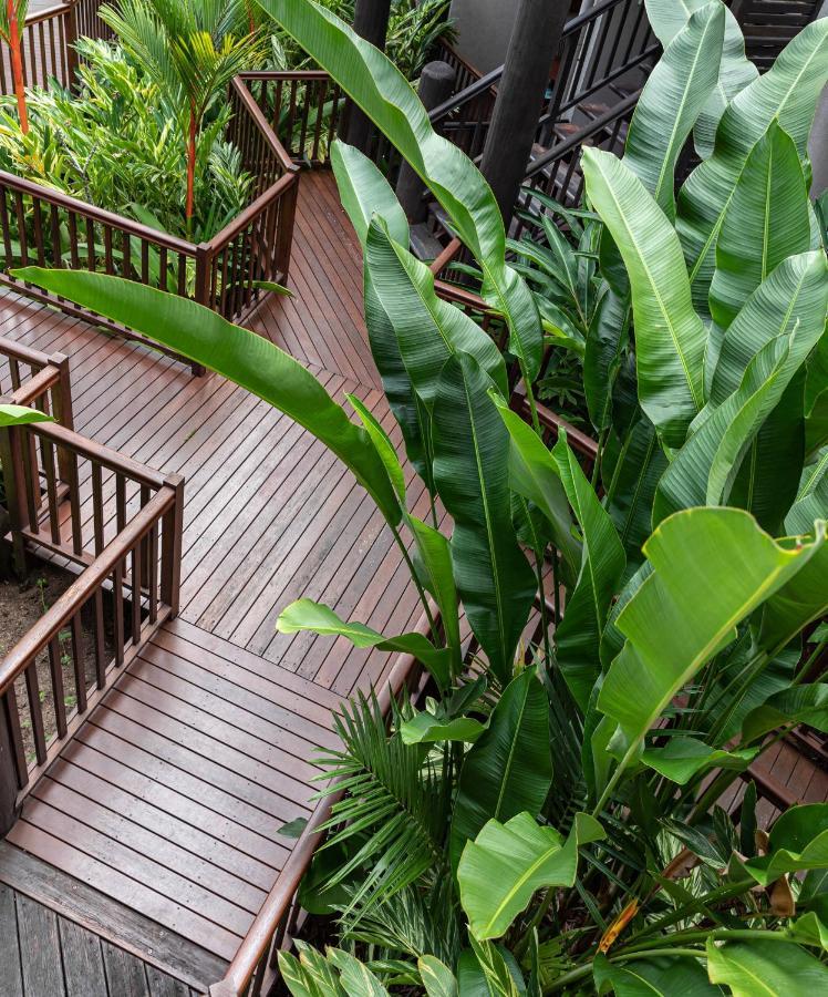 Hibiscus & - Official Onsite Reception & Check In 4* Port Douglas