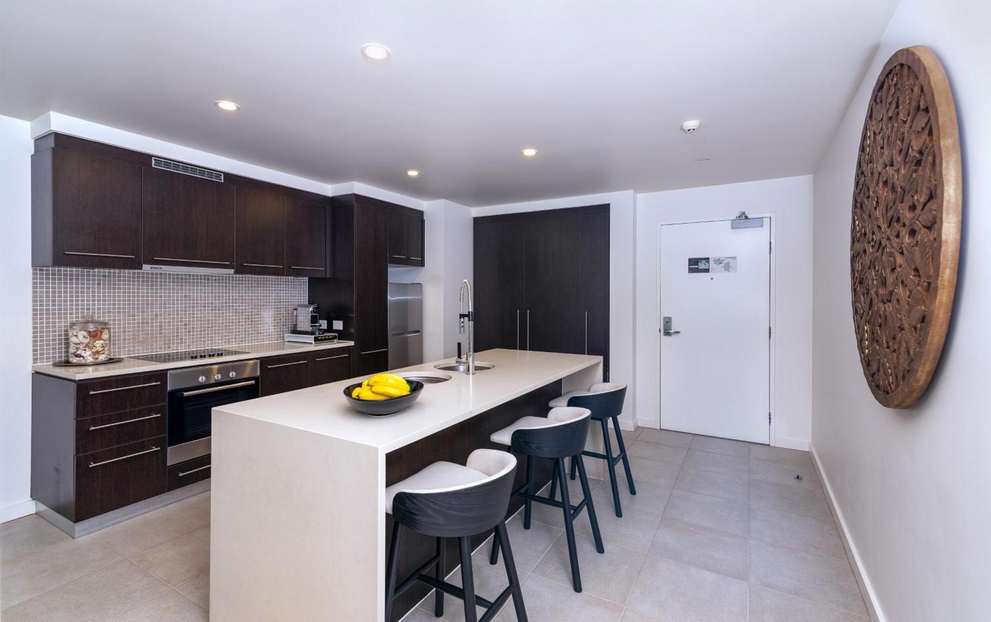 The Posh Penthouse With Stunning Rooftop Oasis, Free Parking And Wifi Apartment *