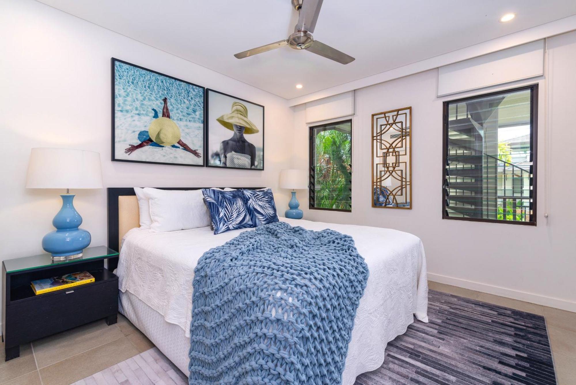 The Posh Penthouse With Stunning Rooftop Oasis, Free Parking And Wifi Apartment