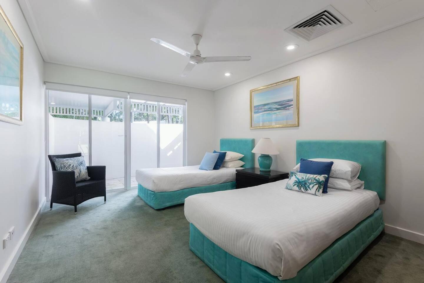 Villa Tropical Resort-style Living On Mirage Golf Course *