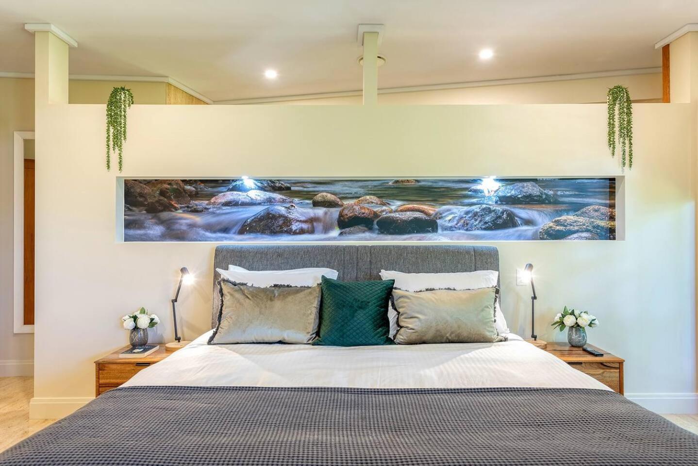 Flagstaff Pavillion - A Lush Subtropical Paradise Villa
