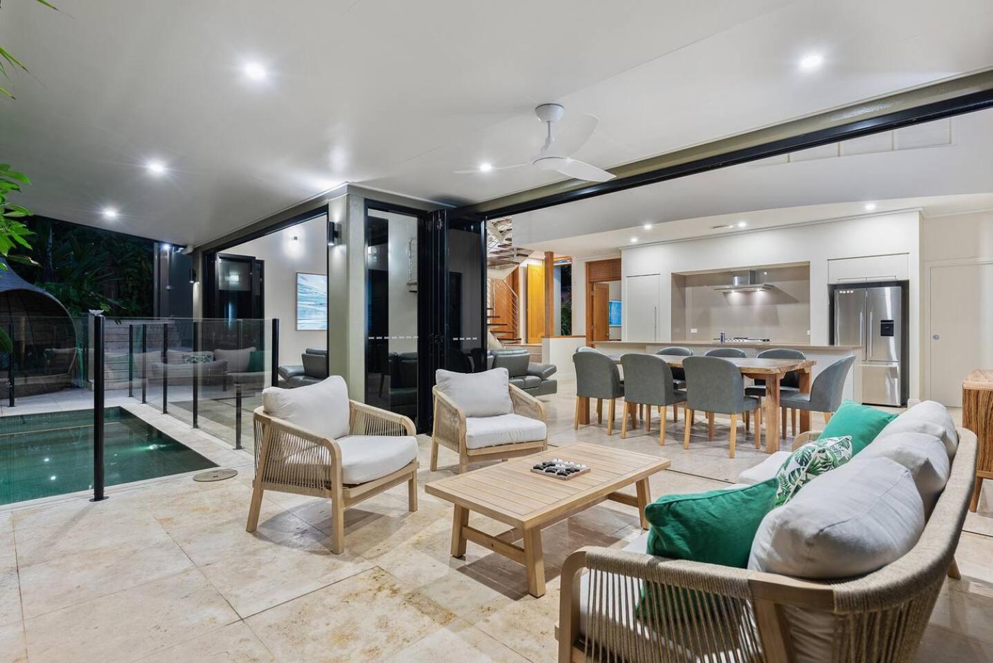 Flagstaff Pavillion - A Lush Subtropical Paradise Port Douglas