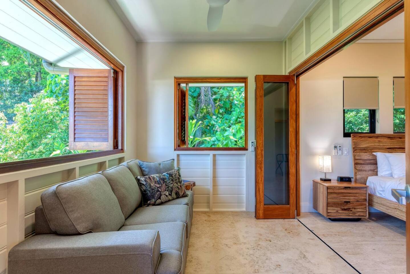 Flagstaff Pavillion - A Lush Subtropical Paradise Villa
