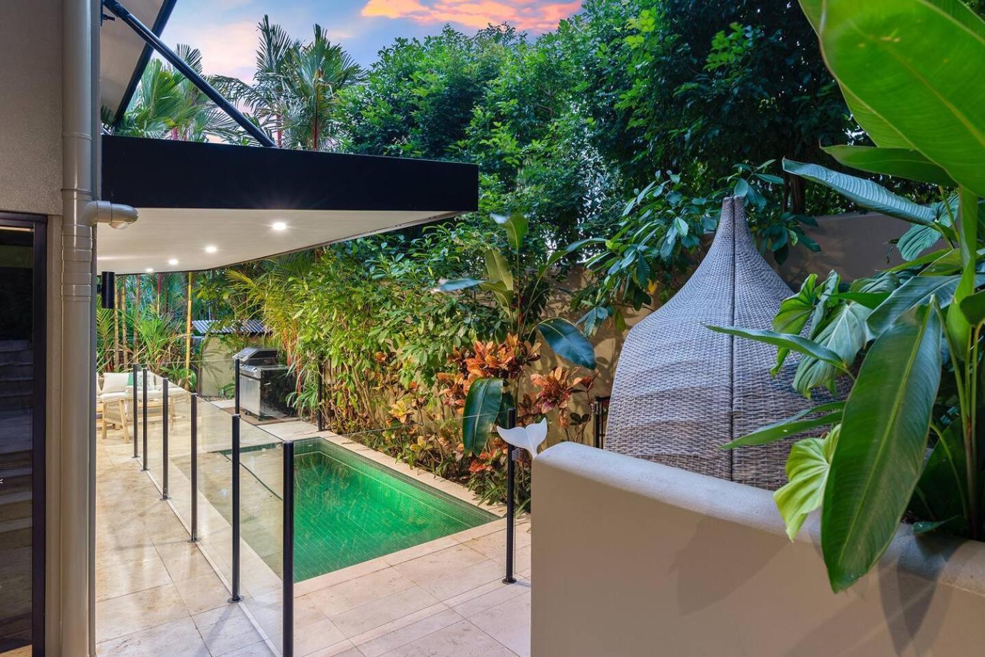 Flagstaff Pavillion - A Lush Subtropical Paradise * Port Douglas