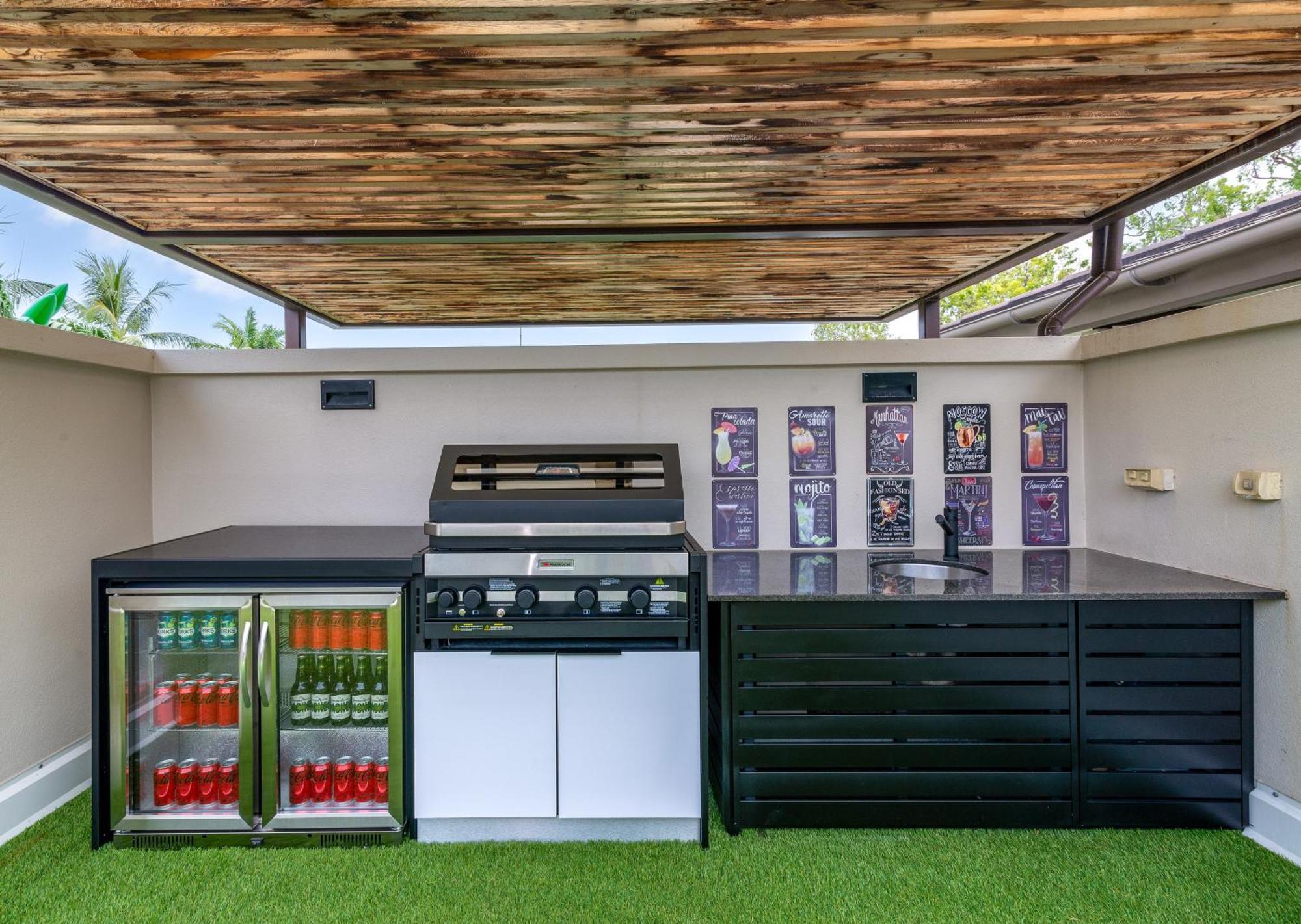 The Posh Penthouse With Stunning Rooftop Oasis, Free Parking And Wifi Port Douglas