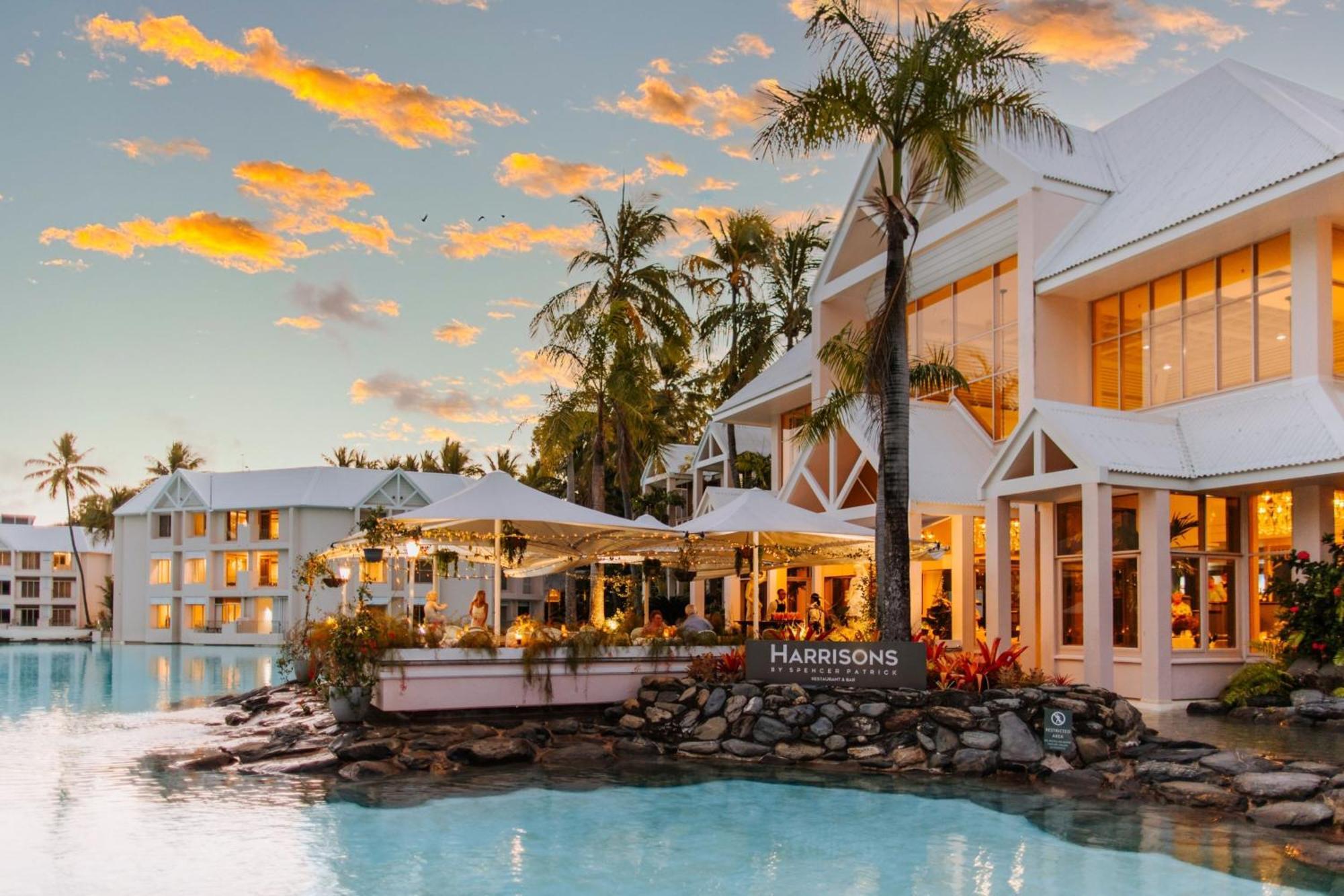Sheraton Grand Mirage Resort, 5*