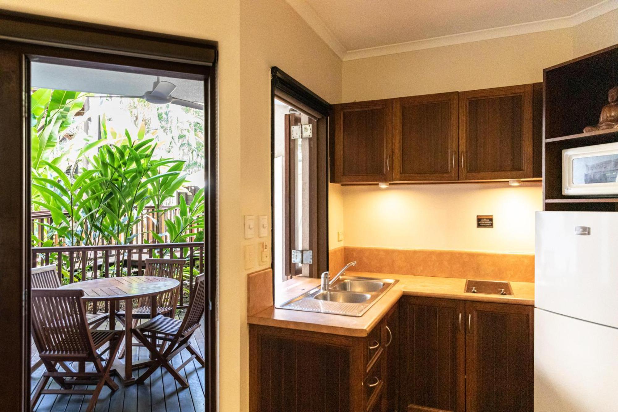 Hibiscus & - Official Onsite Reception & Check In 4* Port Douglas