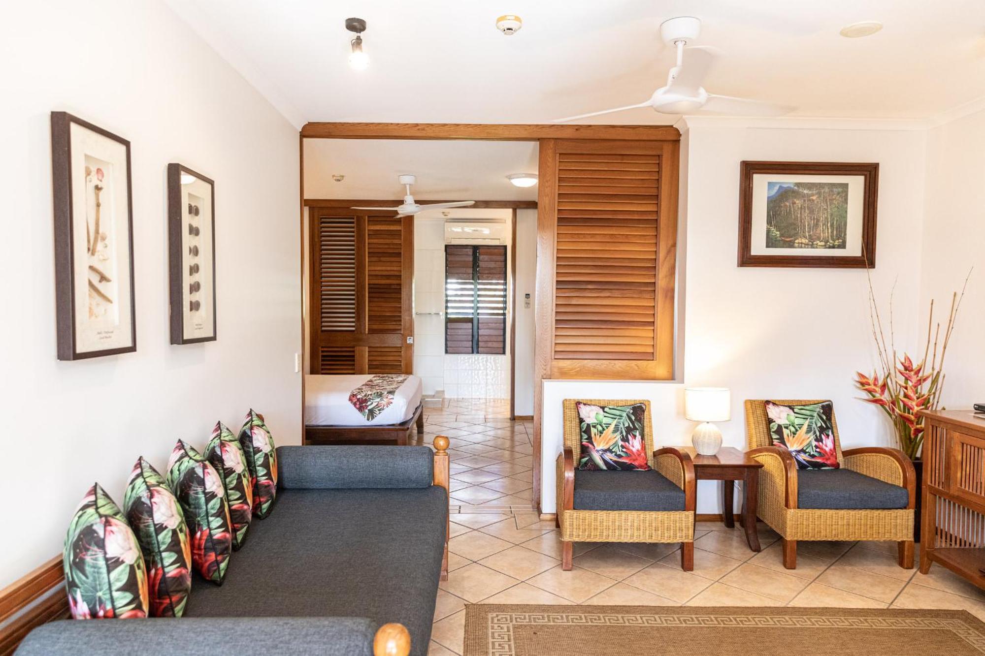 Hibiscus & - Official Onsite Reception & Check In Resort 4*