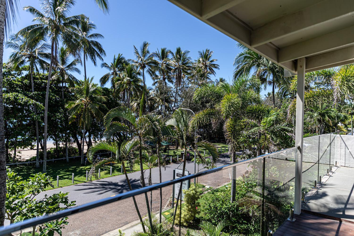 Beachfront Terraces With Onsite Reception & Check In 3*
