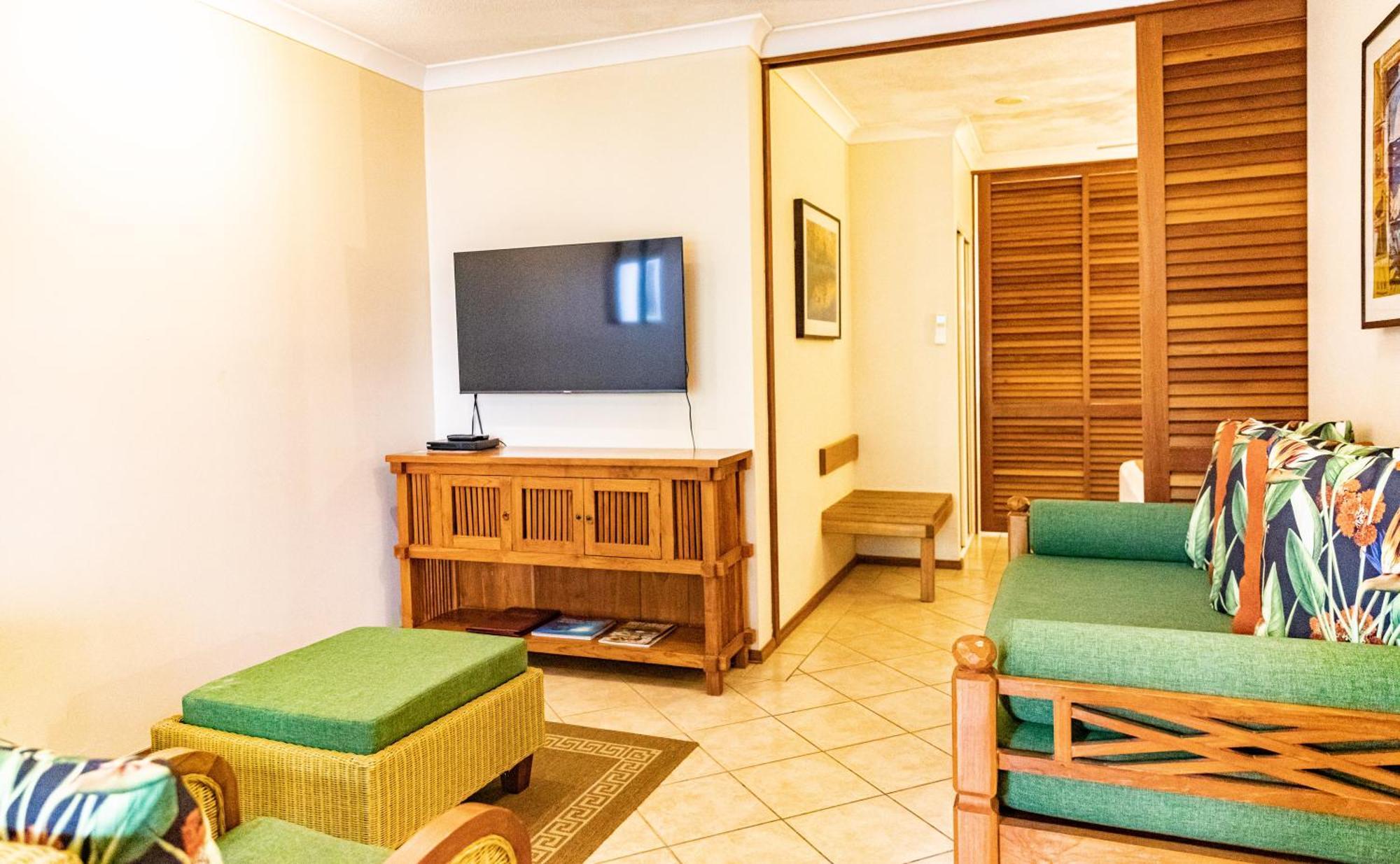 Resort Hibiscus & - Official Onsite Reception & Check In