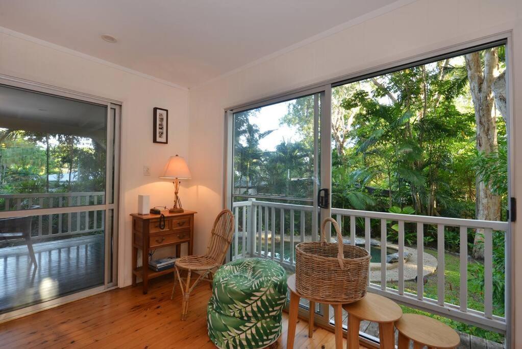 3 Bedroom Queenslander Close To Four Mile Holiday home *
