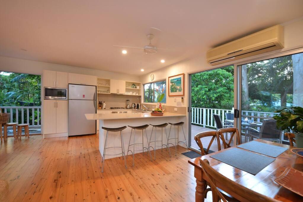 3 Bedroom Queenslander Close To Four Mile Holiday home Port Douglas