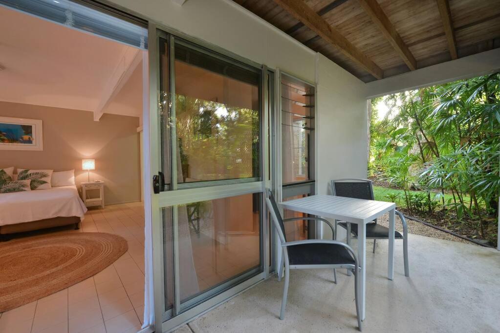 3 Bedroom Queenslander Close To Four Mile *