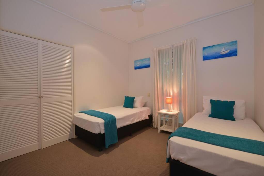 Plantation House - Private 4 Bedroom Beachfront Retreat