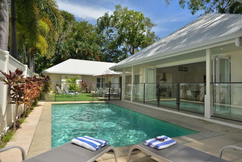 Holiday home Plantation House - Private 4 Bedroom Beachfront Retreat *