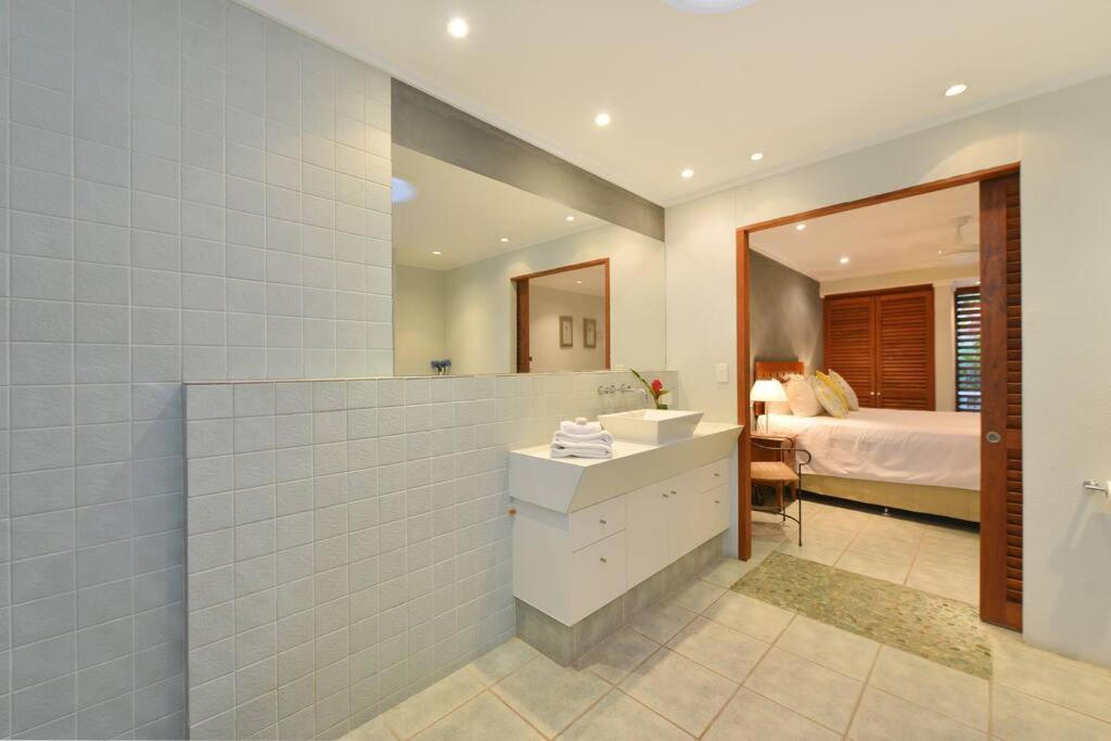 Villa Cassowary 2 - A Short Level Walk To Town *