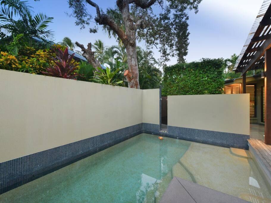 Villa Cassowary 1 - Short Walk To And Town Port Douglas