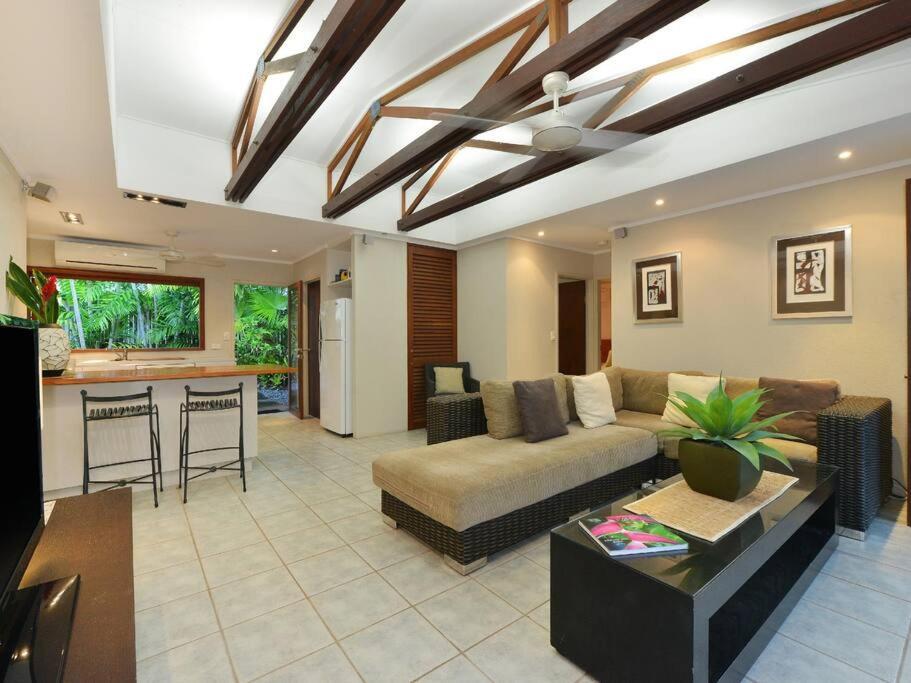 Villa Cassowary 1 - Short Walk To And Town