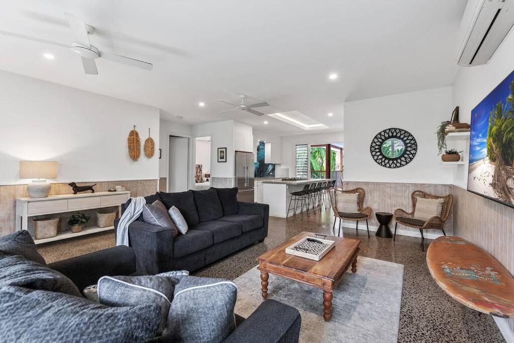 Holiday home 5 Cowrie Street - 4 Bedroom Beachside Queenslander Port Douglas