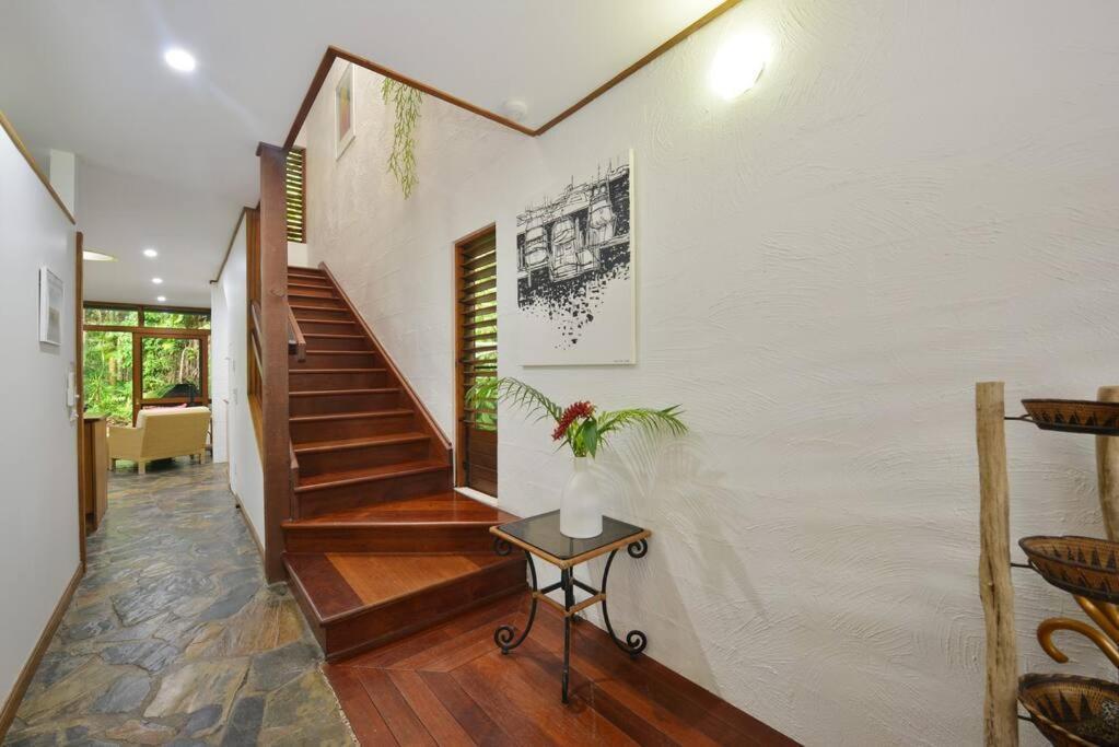 Apartment Spindrift Townhouse 3 - The Coral Sea At Your Door