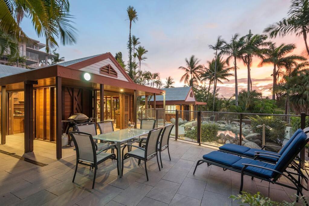10 Wharf Street - A Tropical Family Holiday home Port Douglas