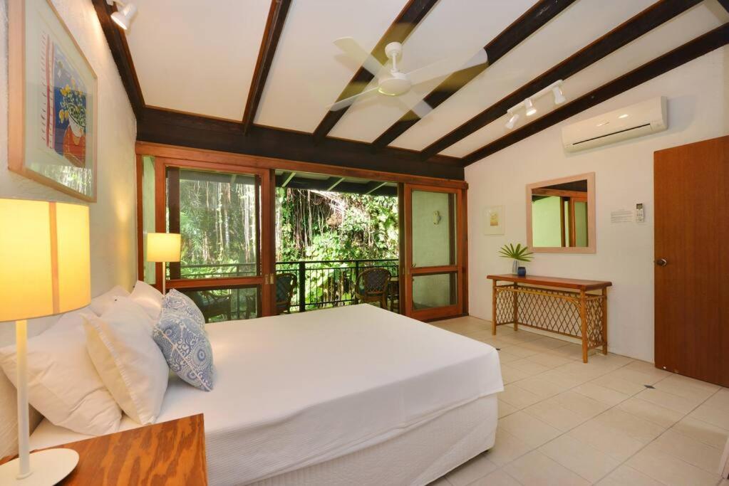 Apartment Spindrift Townhouse 3 - The Coral Sea At Your Door