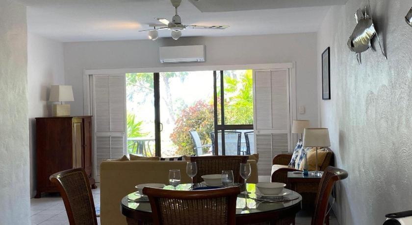 Beachfront Terraces With Onsite Reception & Check In 3* Port Douglas