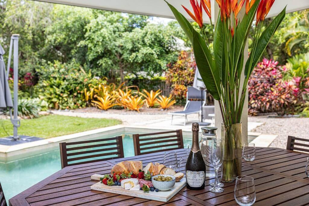 Eden Retreat - *